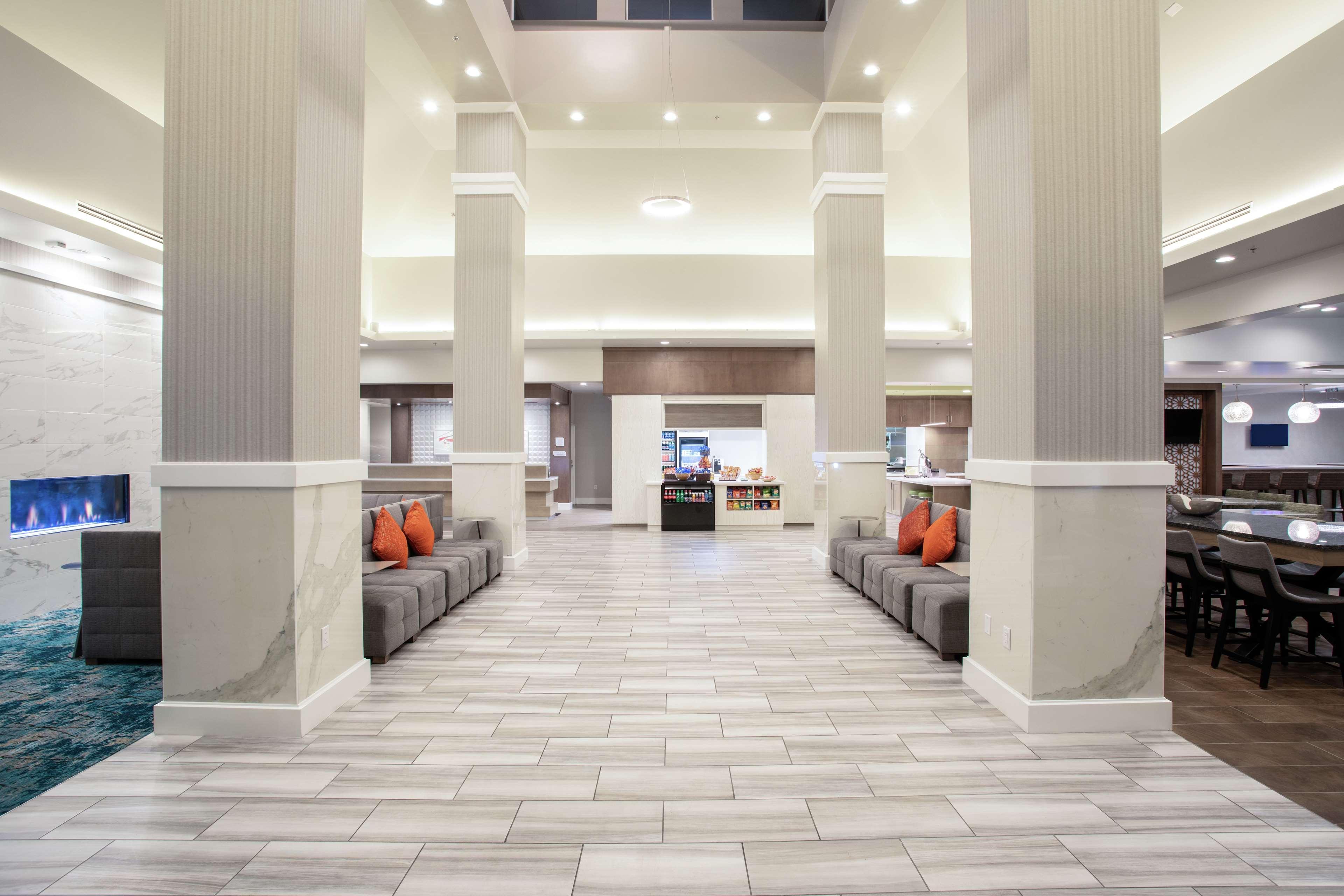 Hilton Garden Inn Las Vegas City Center Exterior photo