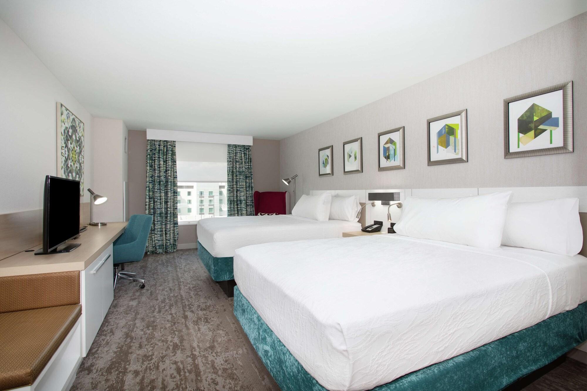 Hilton Garden Inn Las Vegas City Center Exterior photo