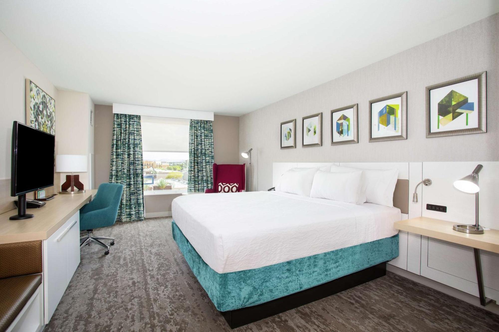 Hilton Garden Inn Las Vegas City Center Exterior photo